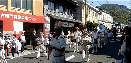 警察音楽隊.jpg